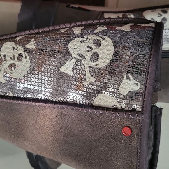 UGG Gray Suede Boots.Never Worn! - Picture 6 of 7